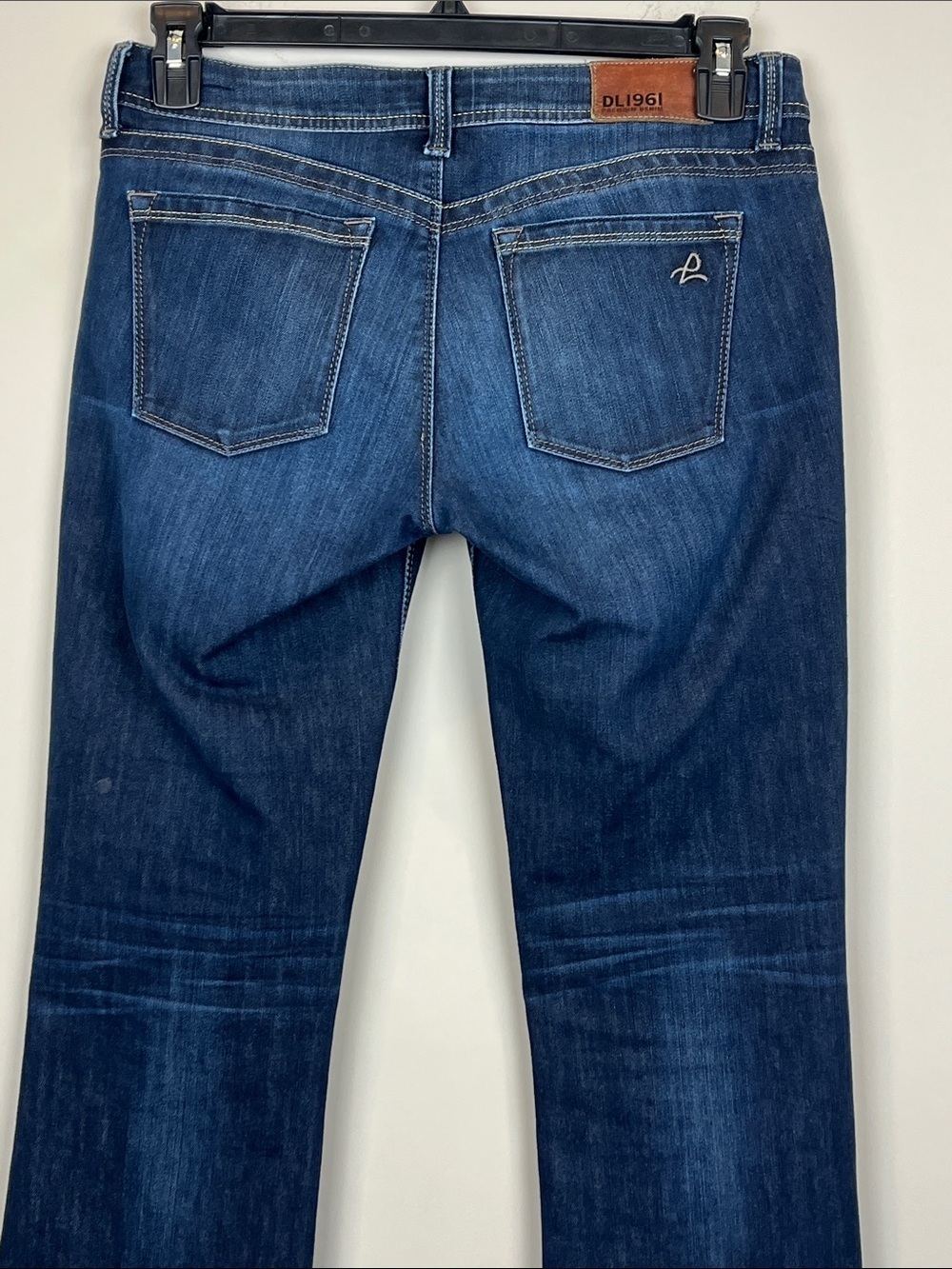 DL1961 Milano Boot Cut Dark Wash Jeans Size 29 - Picture 6 of 10